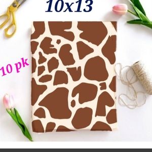 - Giraffe Print Design 10x13 Includes 10 bags
